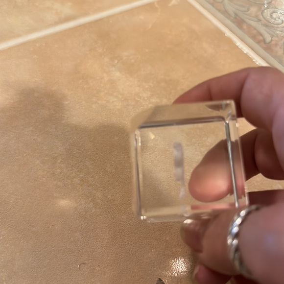 Vintage Guitar Etched Glass Paper weight - Picture 11 of 11